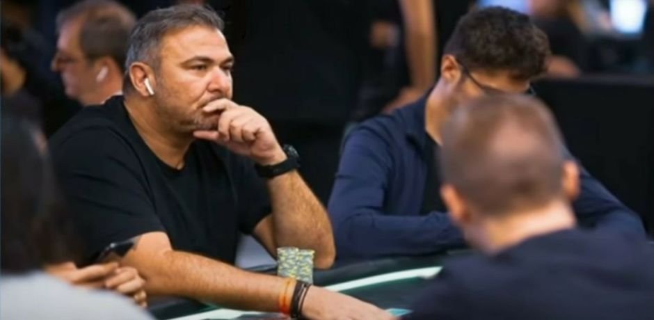 Το «ψυχαναλυτικό» πόκερ του Αντώνη Ρέμου