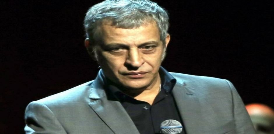 Τα «άκακα» πάθη του Θέμη Αδαμαντίδη